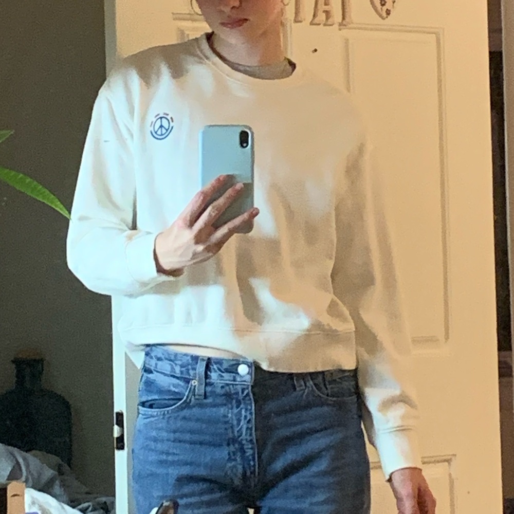 Crewneck - Picture 3 of 5